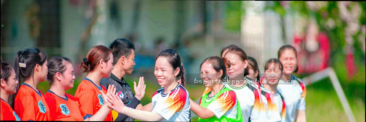 由网格、刻度与对角分色构成的边界示意抽象图，橙色与蓝色各占一侧